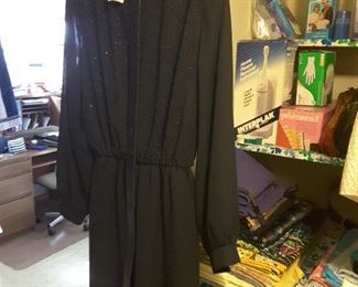 Petites by Willi - Made in USA. Size 10. Sparkle Black Dress with Belt. Wool.