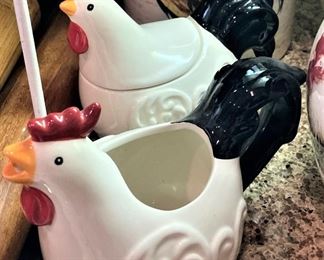Rooster creamer and sugar