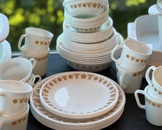VTG CORELLE CORNING WARE BUTTERFLY GOLD CUPS & SAUCERS