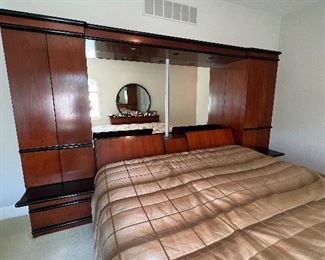 MODERN KING BEDROOM SET