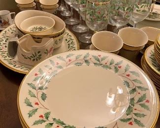 Lenox Holiday Dimension 