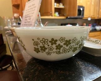 Vintage Pyrex Crazy Daisy Spring Blossom bowls 