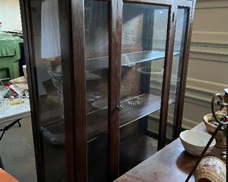 Display cabinet 