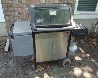 Weber gas grill with propane