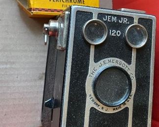Jem Jr. 120 Camera