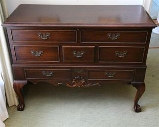 Lane Cedar Chest