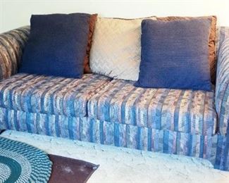 Upholstered 2-Cushion Sofa With Rolled Arms And Large Throw Pillow Back, 32" x 88" x 39"