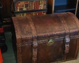 Small trunk & decorative boxes