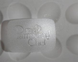 Pampered Chef chilled deviled egg and vegetable holder with divider. 