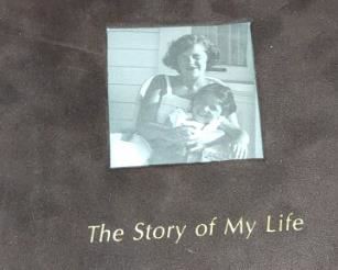 RARE NEW Velvet Nordstrom 2003 “One of a Kind The Story of My Life” Memory Book
Gorgeous velvet 160 page book, release in 2003 by Nordstrom. It’s to be used as a Memory book that you fill in about yourself. Makes a great gift as well!
New no writing
