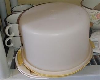 Tall Tupperware cake container