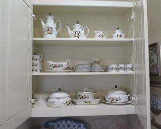 ROYAL DOULTON MIRACOURT 