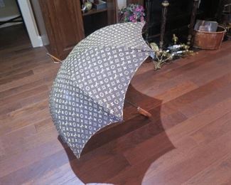 LOUIS VUITTON UMBRELLA