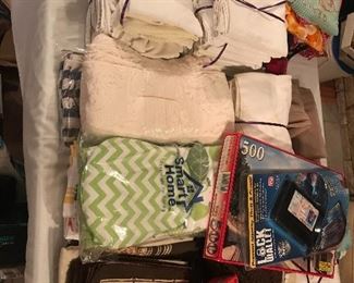 Kitchen and pantry linens