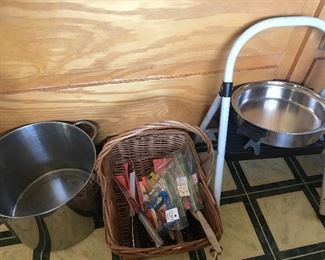 Big soup pot, electric skillet 