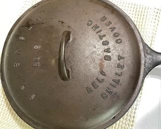 Cast iron pan