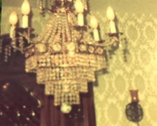 crystal chandlier (In box)