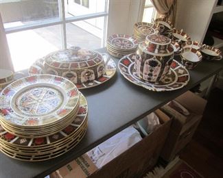 Imar-style dinnerware - Royal Crown Derby 