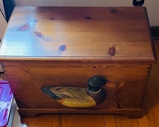 NOW $70 small chest with duck 18Hx27Lx16D