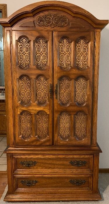 John Cameron Distinctive Furniture: Headboard, Dresser w Mirror, 2 Nightstands and Armoire
