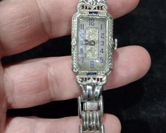 1920 wristwatch with 14k white gold case 