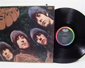 2560   Capitol ST 2442 (LP) Dec. 6, 1965, “Rubber Soul” Monophonic. Cond: missing record sleeve, record shows light play, Cover spine shows light wear including all 4 corners, Cover shine approx. 85% Overall: 6.5 Rating.