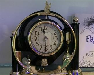 Corus Quartz Clock