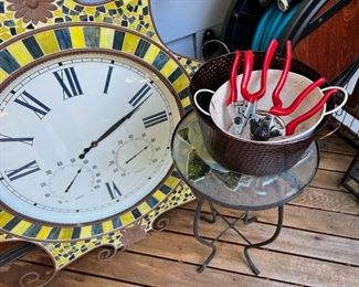 Outdoor Tools, Decor