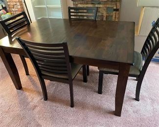 Dining Table & Chairs