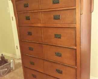 Chest of drawers