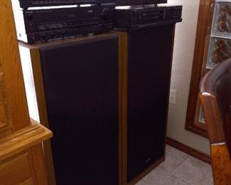 Technics Stereo with 2 large speakers