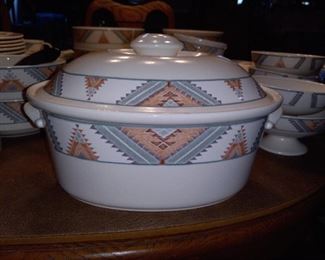 Mikasa Intaglio Santa Fe set