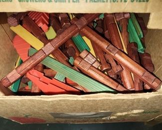 Vintage Lincoln log set