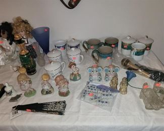 Salt & pepper sets, Tea cups, dolls