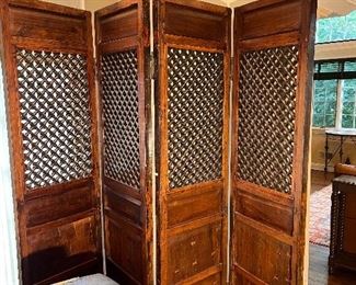 Wonderful carved screen 