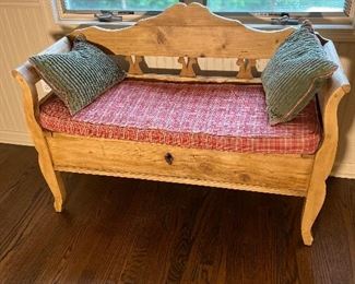 Great pine seat 