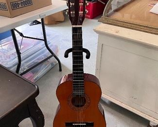 Elvis’s guitar ? Sike 