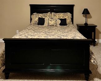 Legacy Traditions Queen Bed