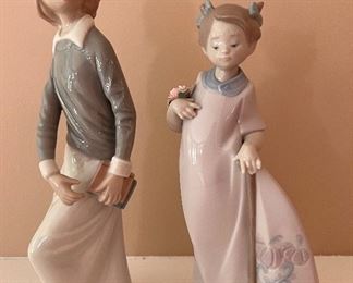 Casades Figurine (left)                                                                                  Lladro Figurine #8187 (right)