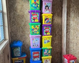 Small sample of Lego's we have a lot more! pics coming soon 