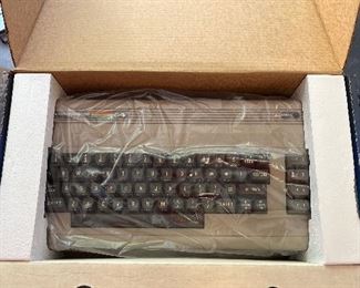 COMMODORE 64