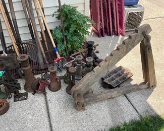 nice old wagon jack 