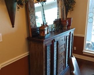 Buffet and coordinating mirror