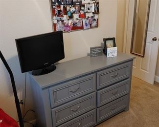 ...and matching dresser