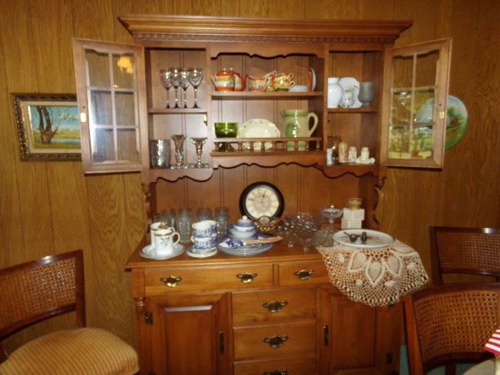 Beautiful China Hutch