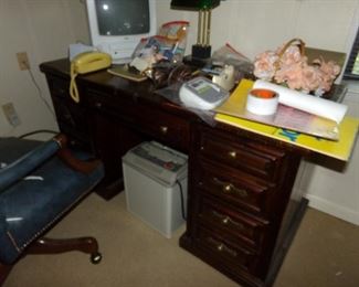 Desk - phone - office Items - paper shreader