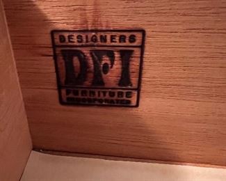 DFI Furniture - Cannonball - Solid Maple - Queen size bed (like new mattress); matching dresser with mirror and chest of drawers