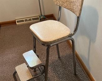 Vintage Mid Century Kitchen step stool (excellent condition)