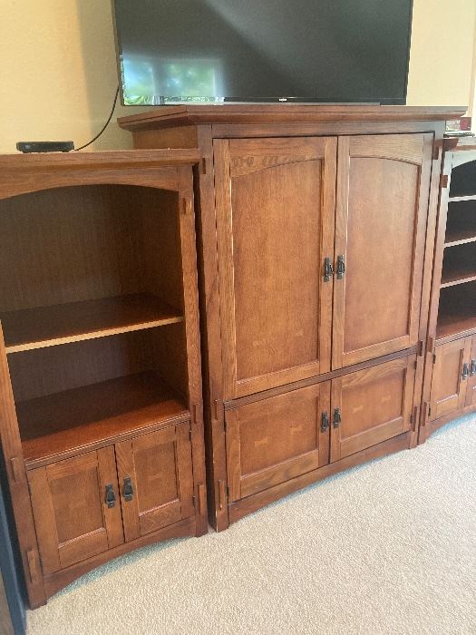 Quality 3 piece solid entertainment Center