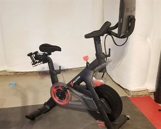 2021 Peloton with New Leather shoes and petal grips
